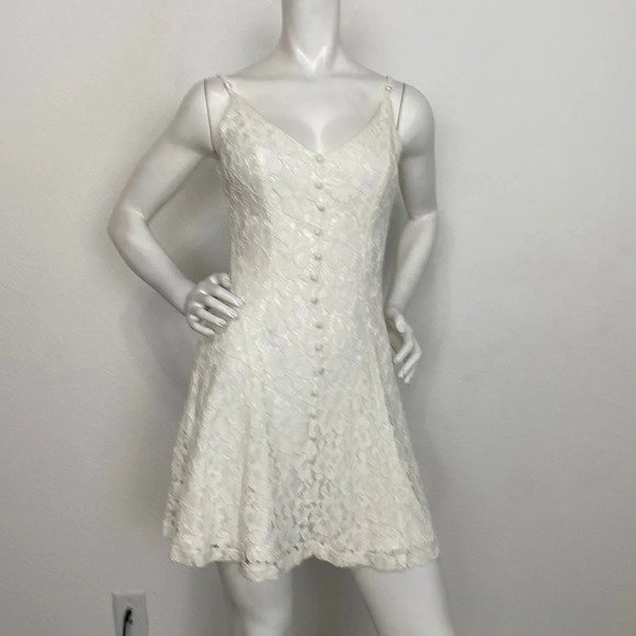Lulus Floral V-Neck Open Back Easy Love White Lace Skater Mini Dress Size S - Picture 3 of 10